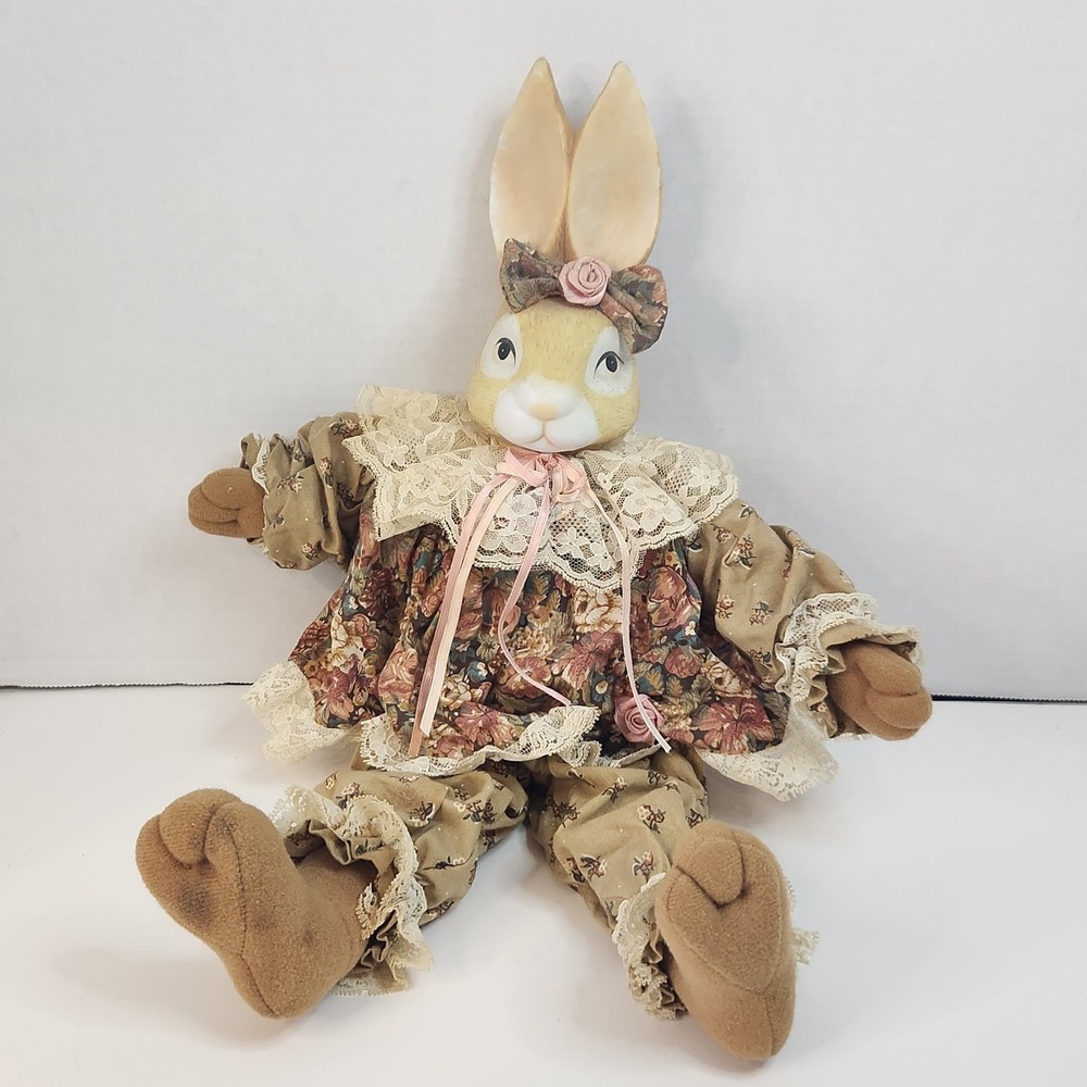 Vtg 1993 House of Lloyd Wendy Wabbit Porcelain Bunny Sitter Doll Flawed No Tag